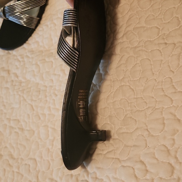 Unlisted kitten heels leather sole black & silver 2" sandals new condition - Picture 3 of 7